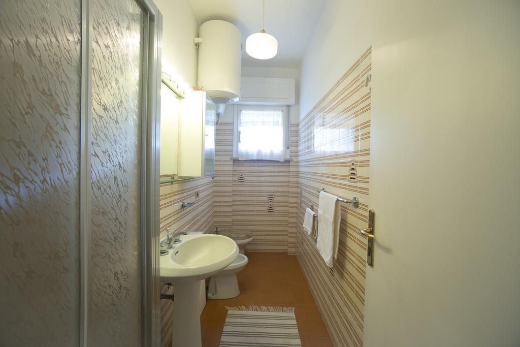 Talamone Apartment Værelse billede