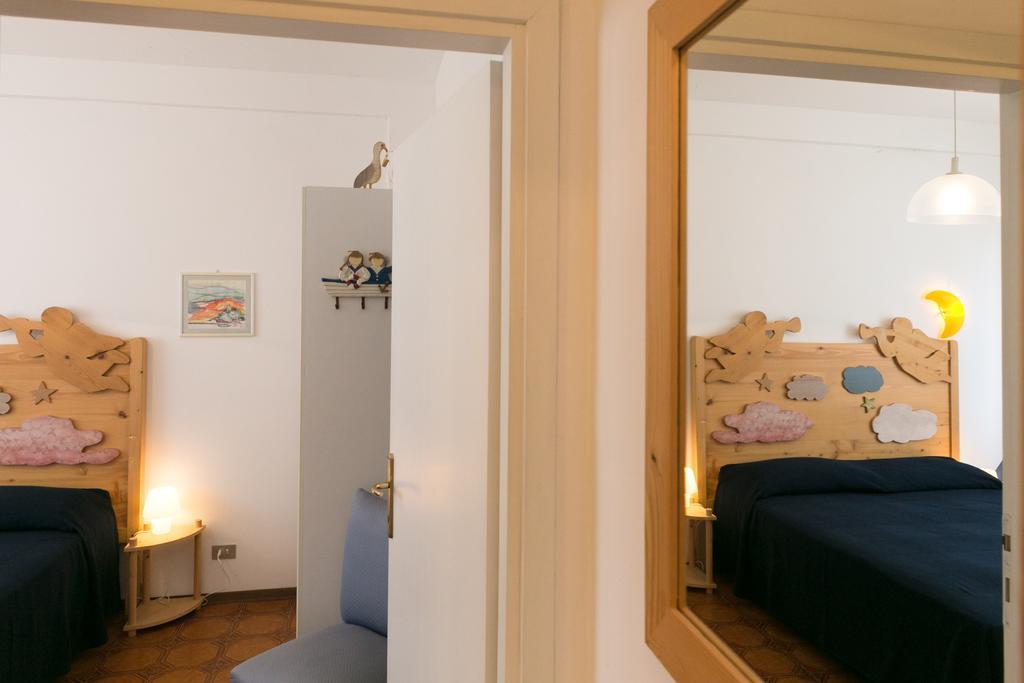 Talamone Apartment Værelse billede